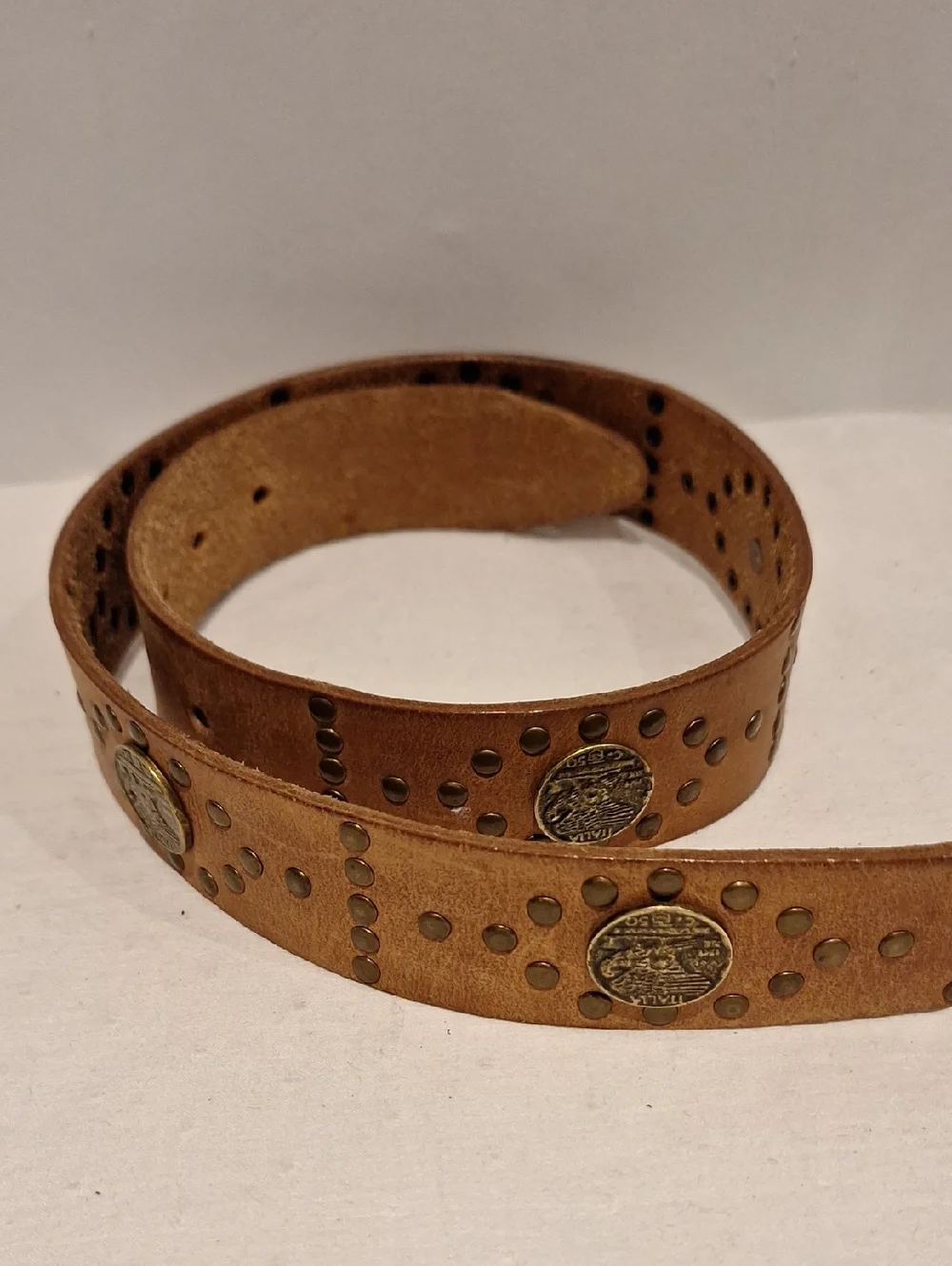 Studded Light Brown Leather Belt with Brass Buckle And Italia Coin Size M/30